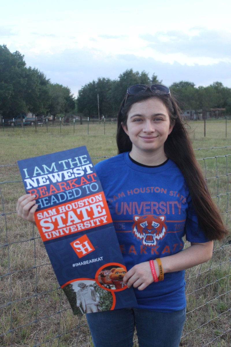 Pearsall_HS's tweet photo. Here it is Maverick community! The first college acceptance for the Class of 2021!
Congratulations to Presley Rodriguez on her acceptance to Sam Houston State University ! #accepted #ClassOf2021 #imabearkat @SamHoustonState @SHSUAdmissions https://t.co/200GqwmMx7