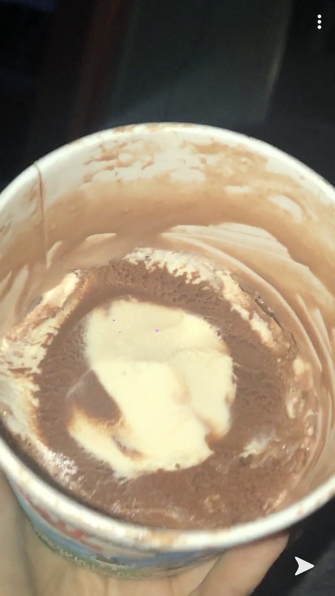 kkstarz's tweet photo. @Benandjerrys we’ve got a problem. Yesterday I was extremely disappointed when my half baked did not include any “gobs” of cookie dough or and “gobs” of fudge brownies... Proof in the pictures. Someone needs to make this right. https://t.co/uF5PgwOa9N