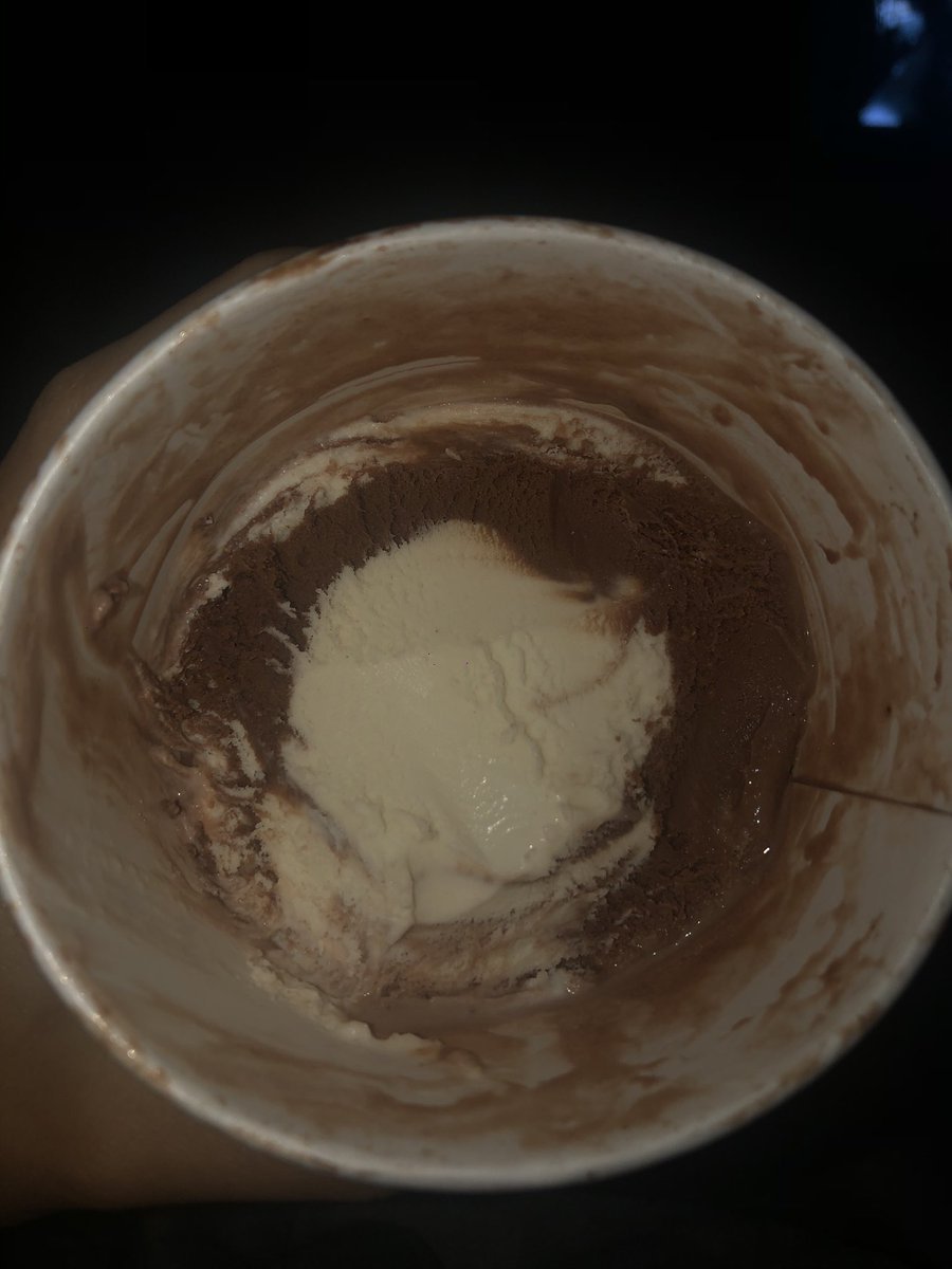 kkstarz's tweet photo. @Benandjerrys we’ve got a problem. Yesterday I was extremely disappointed when my half baked did not include any “gobs” of cookie dough or and “gobs” of fudge brownies... Proof in the pictures. Someone needs to make this right. https://t.co/uF5PgwOa9N