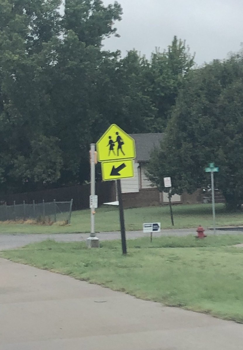 MulvaneSchools's tweet photo. Thank you for your patience & support as our staff has worked over 170 days to get students #BackToSchool! Reminder:
✅ Slow down in school zones
✅ Be aware of crosswalks
✅ Do not pass a school bus when lights are flashing
Welcome back! #WildcatFamily #MaskupMulvane https://t.co/oLl4druK3R