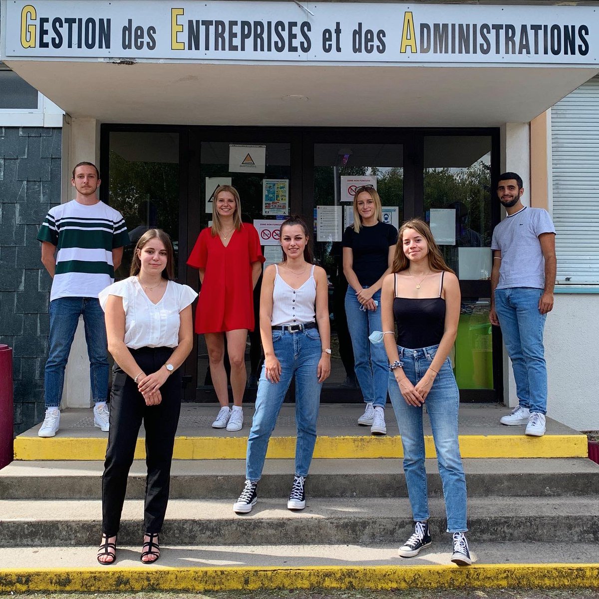 GEADecouverte's tweet photo. Bonjour à toutes et tous, 
Nous sommes heureux de vous présenter l’équipe de découverte GEA B.U.T ! 

Nous espérons que votre rentrée s’est bien passée.

Et n’oubliez pas de porter votre masque sur le campus ! 😉

À bientôt ! 

Insta : geadecouvertebut https://t.co/wuS6SWjrxH