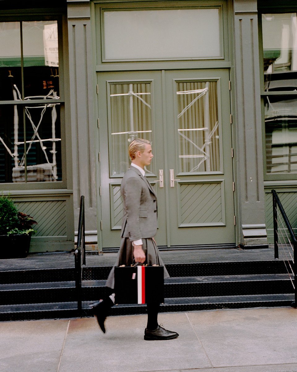 ThomBrowne's tweet photo. ... this way ... no, that way ...
thom browne uniform.
discover now, on https://t.co/Y0AozYwCQT.
https://t.co/SWs6LJpJkv
ph: #thomasmccarty
#thombrowne https://t.co/AUGPwpMZnG