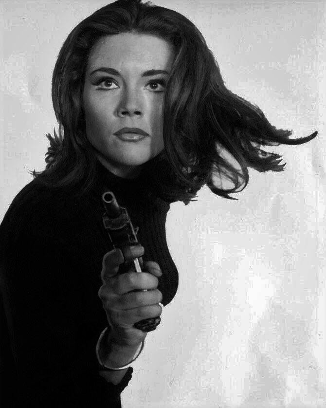 GameOfThroneFR's tweet photo. L’actrice Diana Rigg est décédée dans la nuit à l’âge de 82 ans .. toute nos condoléances à sa famille. 😢 https://t.co/lKAMSEZA8l