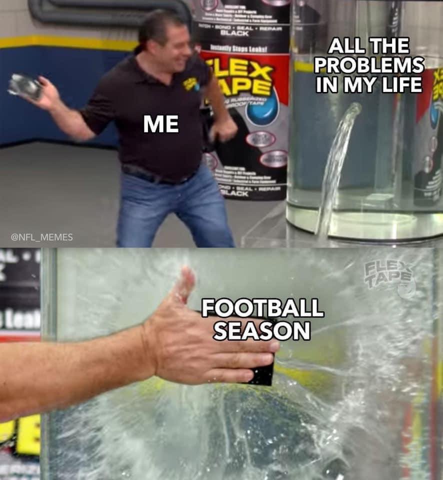 Krychman29's tweet photo. FOOTBALL SEASON!!!! https://t.co/eQVuRQ54B4