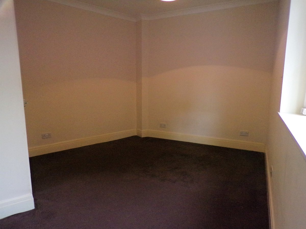 WinnieTreeBPOOL's tweet photo. ⭐️NEW ON THE MARKET⭐️

📍 : Warbreck Drive, Blackpool, FY2

💷 : £85 Per Week
💷 : £300 Bond
💷 : £368.34 PCM

🏠 : Ground Floor Flat
🛏 : One Bedroom
🛋 : Open Plan Lounge/Kitchen
🎡 : 5 Minute Walk To Promenade

To enquire please contact our office on 01253 304 309!

#blackpool https://t.co/RoE1lTFSd4