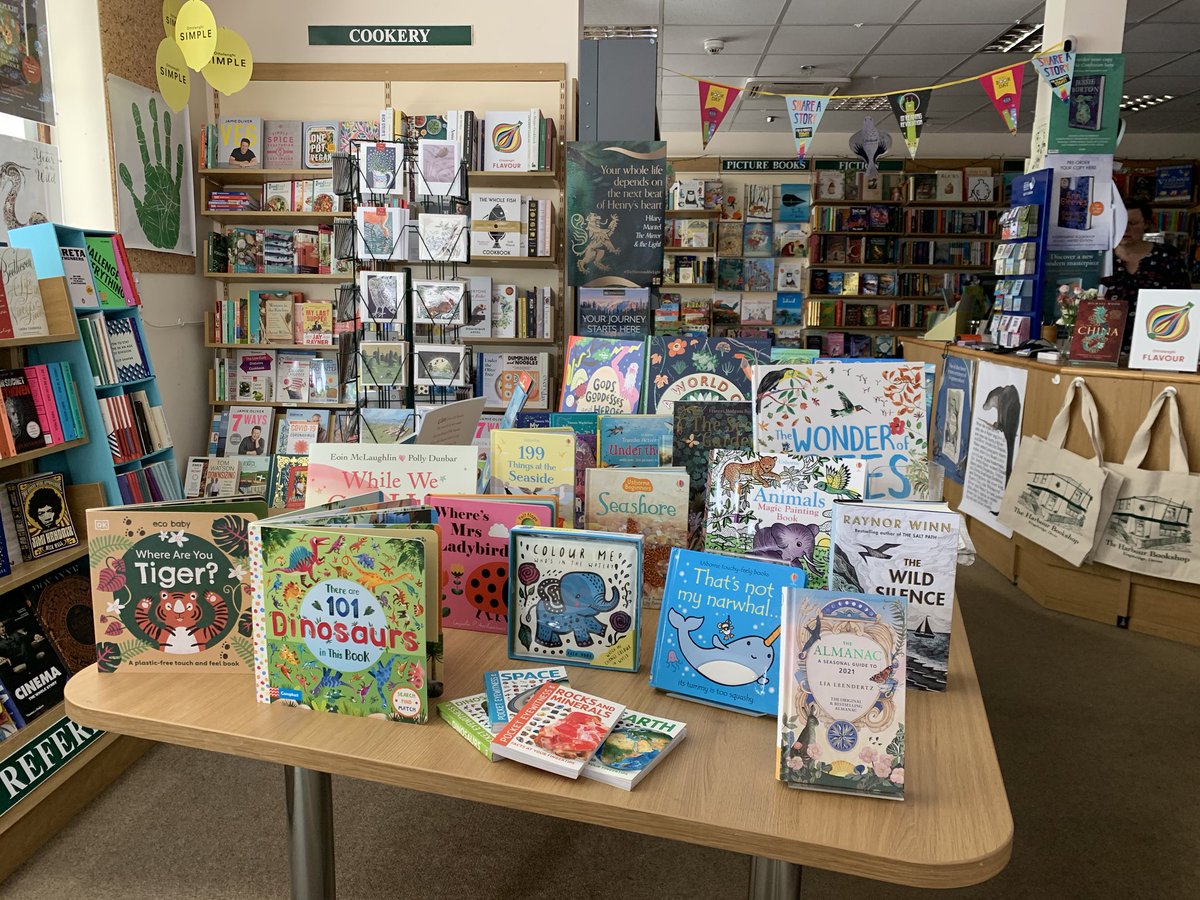 BentoSMB's tweet photo. Amazing visit to @HarbourBookshop this week for some of our team! Such an incredible business that we are so excited to work with 📚❤️ If you’re looking to support an independent book store, check them out! #books #booksaremagic #shopify #ecommerce #shopifyapps https://t.co/AqfXK8P3lR