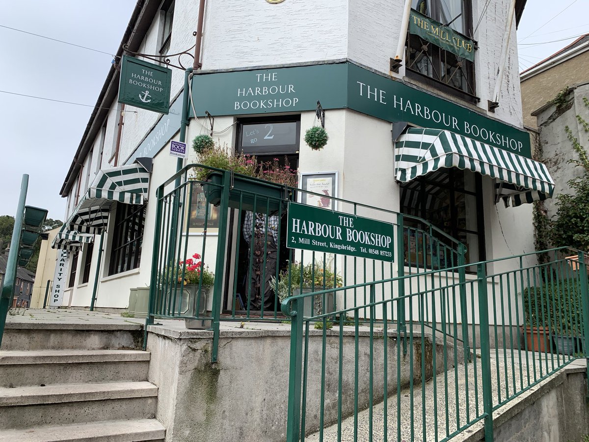 BentoSMB's tweet photo. Amazing visit to @HarbourBookshop this week for some of our team! Such an incredible business that we are so excited to work with 📚❤️ If you’re looking to support an independent book store, check them out! #books #booksaremagic #shopify #ecommerce #shopifyapps https://t.co/AqfXK8P3lR