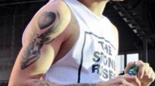 louis’ biceps (a thread)