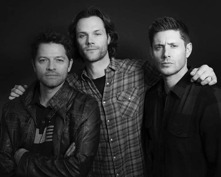 #ThankYouSupernatural I love you boys more than I could possibly put into words @JensenAckles @jarpad @mishacollins #kickitintheass #SPNFamilyForever #SPNFamily