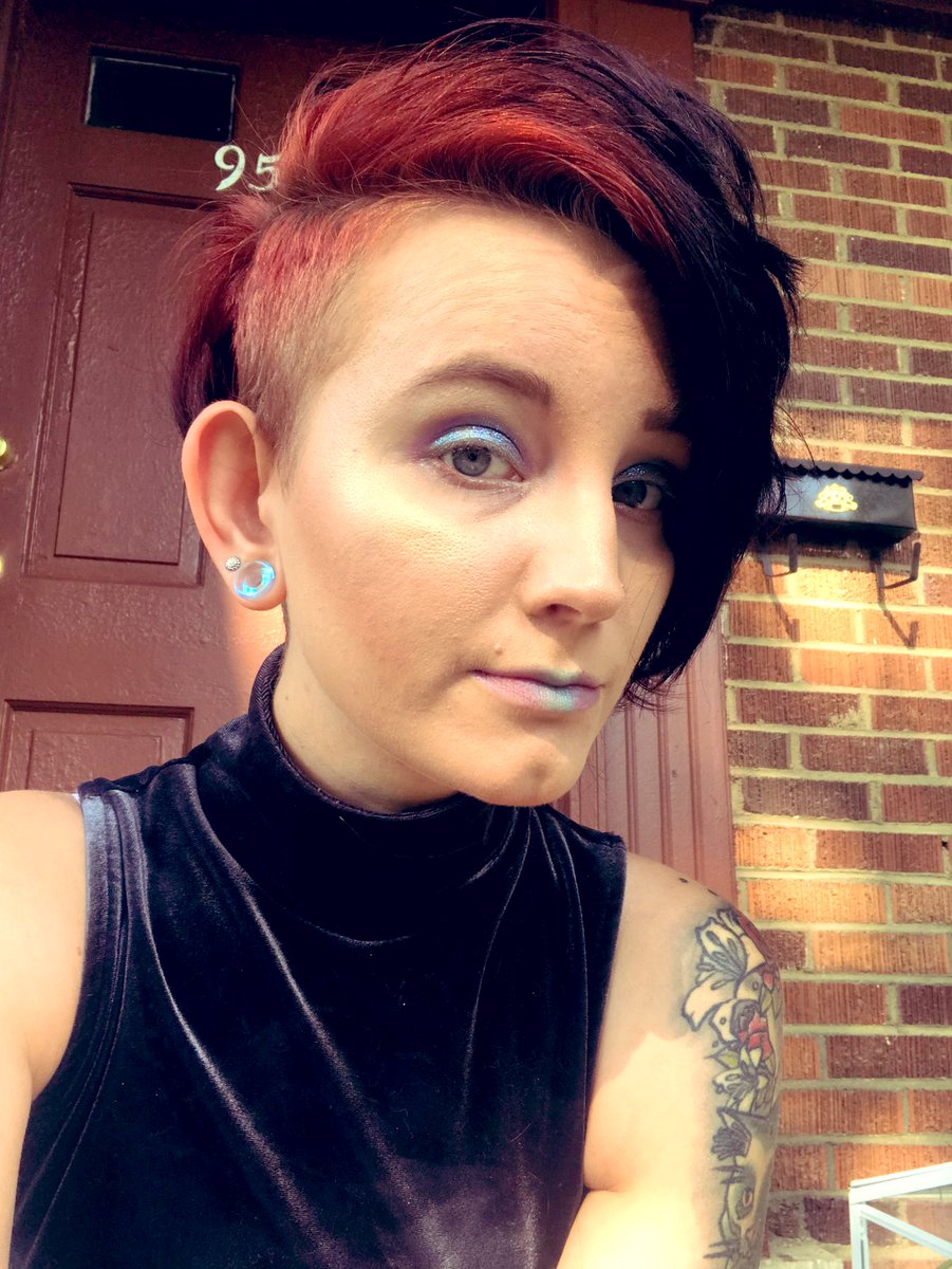 queeniewritez's tweet photo. officially ready for the #rhm symposium today 😇

#healthhum #teamrhet #AcademicTwitter https://t.co/VydcmIUhLP
