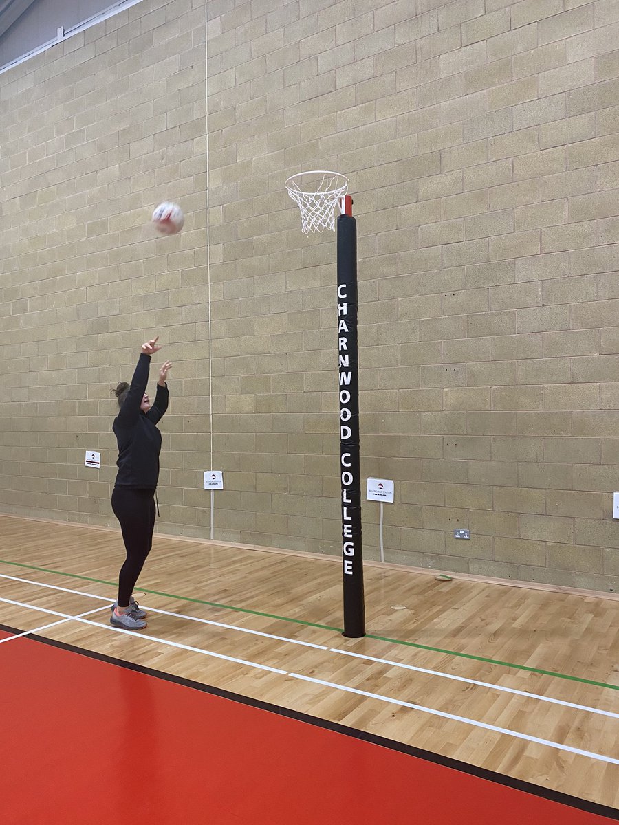 CharnwoodPE's tweet photo. Miss Stead trying out the new posts! 🏐 #cwcsport #newcourt #newposts https://t.co/Tvm7ffaCah