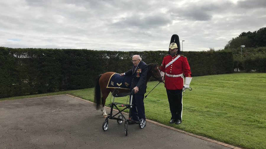 TheWelshCavalry's tweet photo. Our mascot LCpl Jones has met Sir @captaintommoore at the Army Foundation College graduation parade in Harrogate.  

Thank you @CO_AFC for having us and well done to everyone who graduated today!

#BritishArmy #AFC #TomMoore https://t.co/mnRw9vj6iy