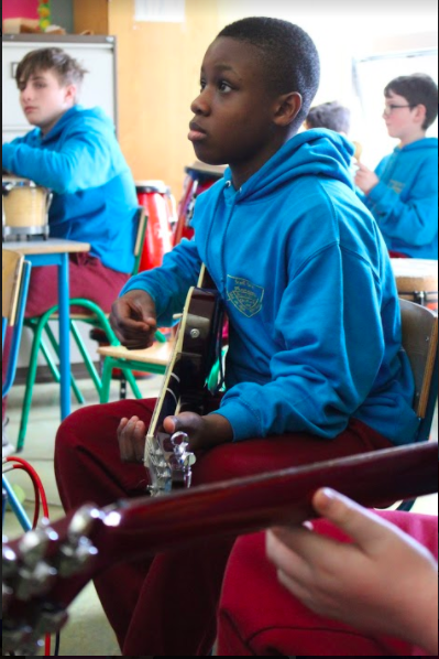 CMCIreland's tweet photo. #1Week2Go to official launch of Global Citizens Together #PerCent4Art project at #ScoilSanPhroinsias #Tirellan delivered by @wall2wallmusic, in which the whole school community explores and embraces their identities and cultural heritage 

#HearOurVoices: https://t.co/7qiwp73HjW https://t.co/1ECucXKwxV