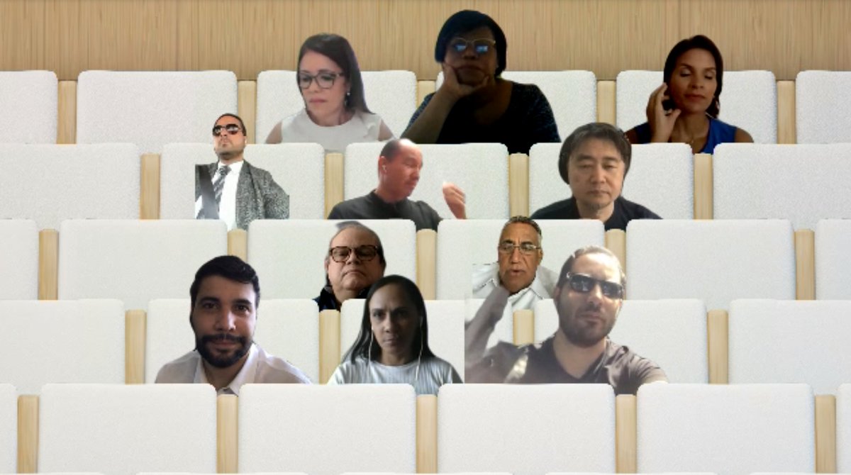 alopezvalerio's tweet image. Escuchando las novedades que trae @ClaroRD en el evento #ClaroTec versión educación.

Estamos probando el @MicrosoftTeams #togethermode

16 y 17 de septiembre de 2020.

Para más información: clarotec.com.do