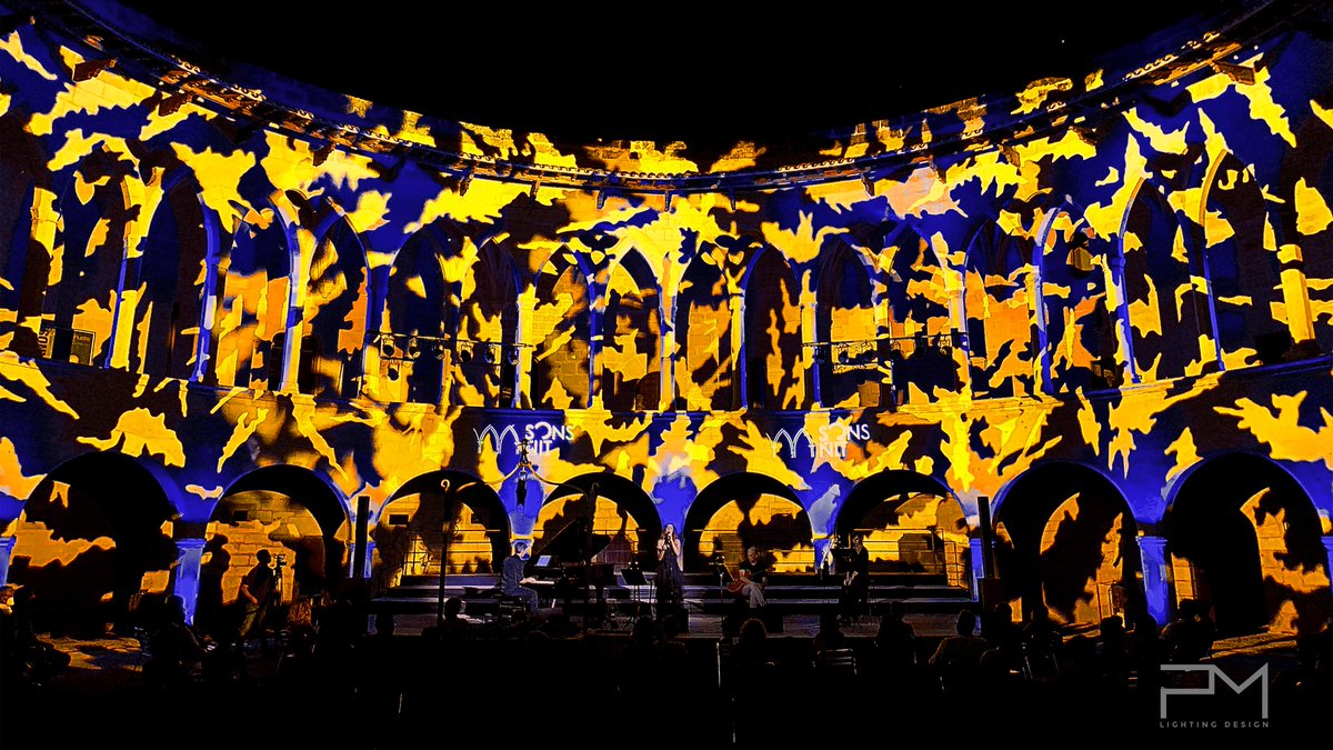 CASTsoftware's tweet image. We love when people share their render vs reality images.
Pedro is one of our dreamers. Stay tuned next week for an interview with him.

Festival: Sons de Nit
LD: Pedro Marcé Socias
Production Company: Fonart
Rentals: Sound Wave

#wysiwyg #lightingdesign #rendervsreality