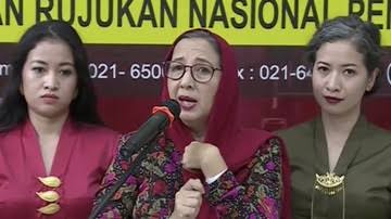 Antonrusdiyant4's tweet photo. @susipudjiastuti @AntiPengPeng Di mn mereka.... https://t.co/xFjgHFZsYl
