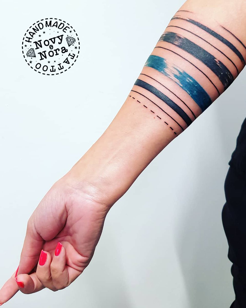 Latest Flash Tattoo Sticker in Gold Silver Body Temporary Metallic Fake  Tattoos Wrist ArmBands Bling Boho Bracelet Tattoo - AliExpress