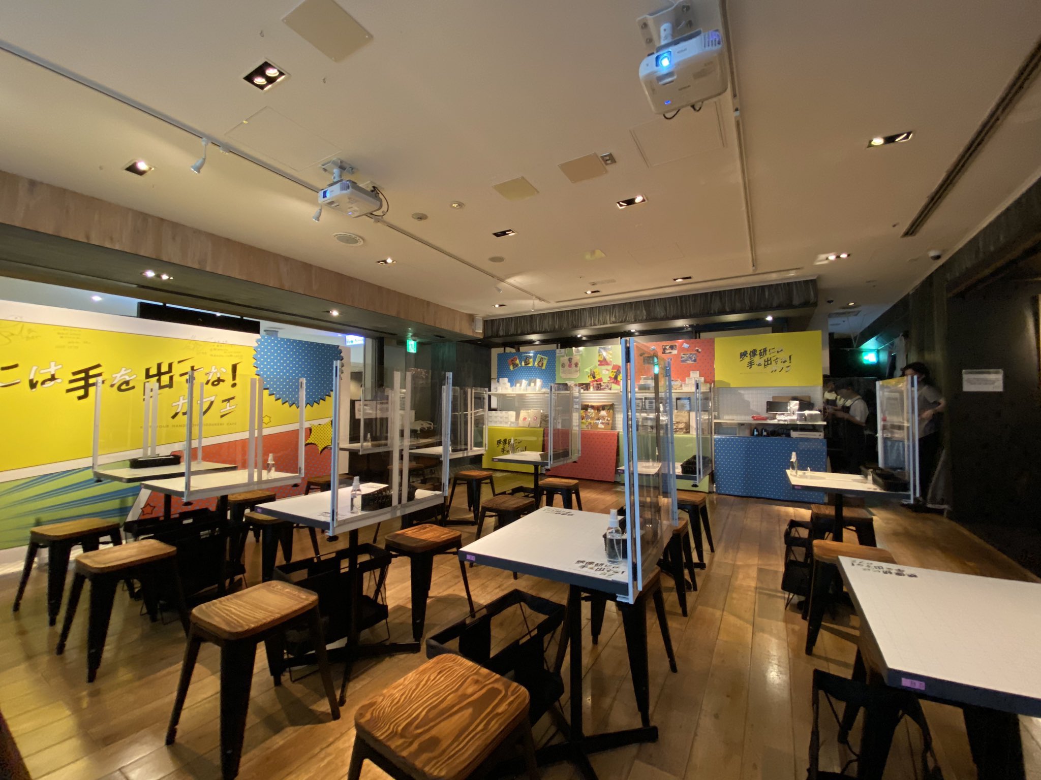 あーちゃん 映像研カフェ 場所 Tokyo Box Cafe Space 表参道ヒルズ店 開催期間 年9月10日 木 年10月12日 月 予約制 80分660円 ワンオーダー制 営業時間 11 00 00 映像研 映像研カフェ 乃木坂46 映像研には手を出すな T あーちゃん 映像研カフェ 場所 Tokyo Box Cafe Space 表参道ヒルズ店 開催期間 年9月10日 木 年10月12日 月 予約制 80分660円 ワンオーダー制 営業時間 11 00 00 映像研 映像研カフェ 乃木坂46 映像研には手を出すな T