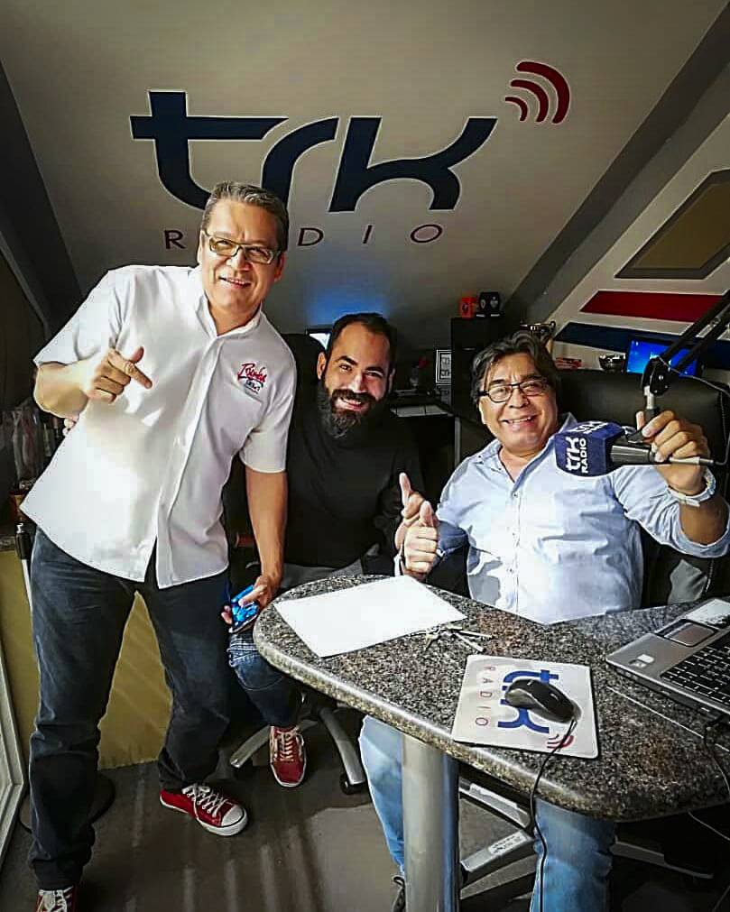 Gran #tbt 😍🔥.

¿Los conoces?, ellos son: Julio Naranjo😎, jefe de producción del circuito Rumba 98.1 FM📻, el locutor Carlos Wars🎙🍔 y nuestro director Ramón Antonio Pinto🐔🔥.

#simplementetuestilo #radio #streaming #ciudadguayana #puertoordaz #venezuela