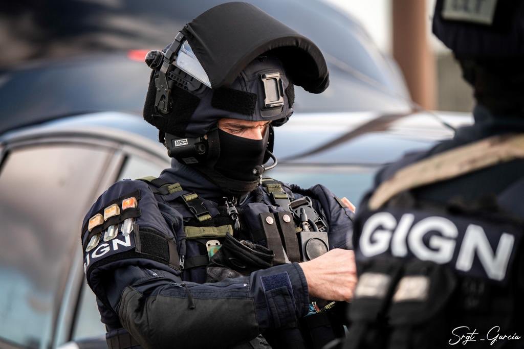 Gendarmerie Nationale Hier Soir Intervention Du Gign Sur Un Forcene Dans Le Calvados L Individu Tire De Coups De Feu En Direction Des Gendarmes Negociateurs De Crise Engages Assaut