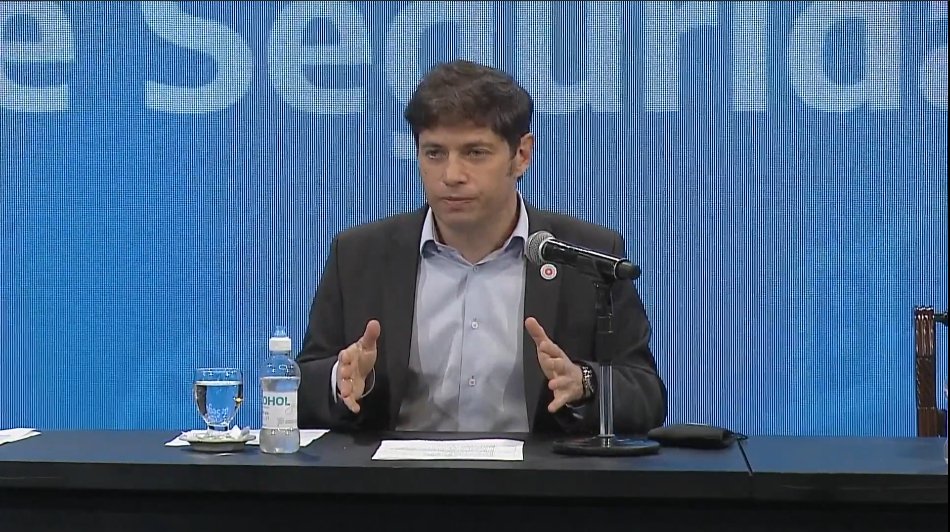 Políticos argentinos midiendo pijas invisibles; a thread