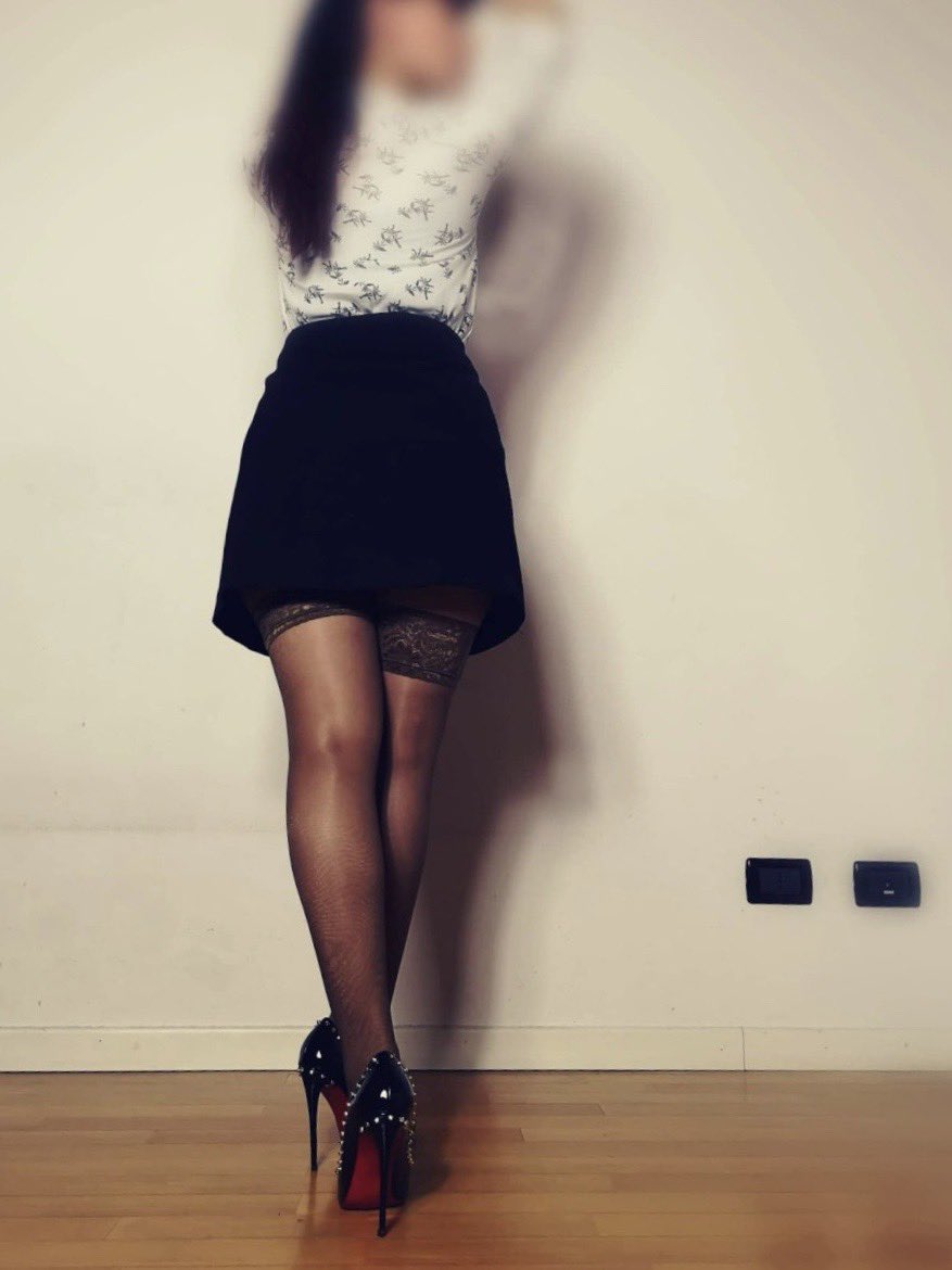LadyScarlettF's tweet photo. Don’t you want to find out how it feels to lose control? Don’t you want to live your life pleasing and worshiping me?
Do it.
(-2 to my birthday) https://t.co/IsvD5qf1AG