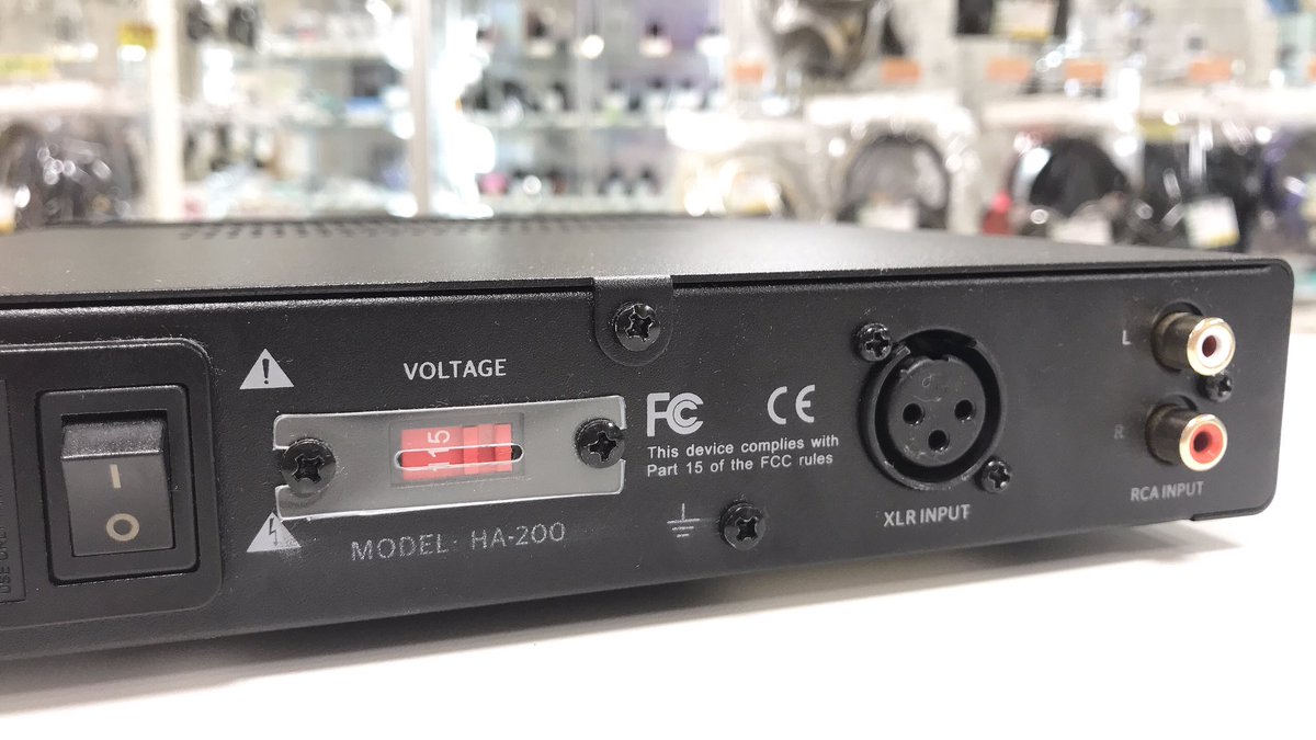 eear_ozyo's tweet photo. 【名古屋大須店】
#中古 コーナーに!
#NuForce HA-200 入荷致しました!
外箱なし電源ケーブルのみの付属。
状態⇒側面に擦り傷/背面に印字薄れ/ボリュームノブに塗装剥げあり。
お問い合わせは店頭まで!
☞ https://t.co/bf6SPQRFDc
#eイヤ名古屋大須店 #新入荷
#でらオススメ名古屋の中古
#大須 https://t.co/cgnlKpLrKb