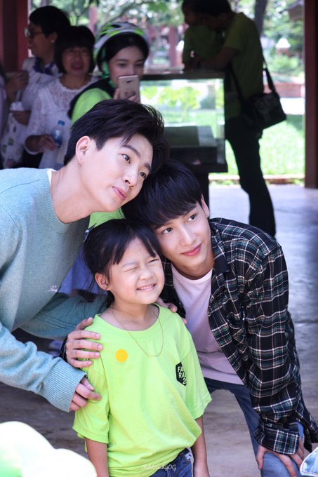 offgunnized's tweet photo. these pictures hit different now mygod shuta what a beautiful family they would have istGgsvdhdhdjei https://t.co/RolKCUyDNV