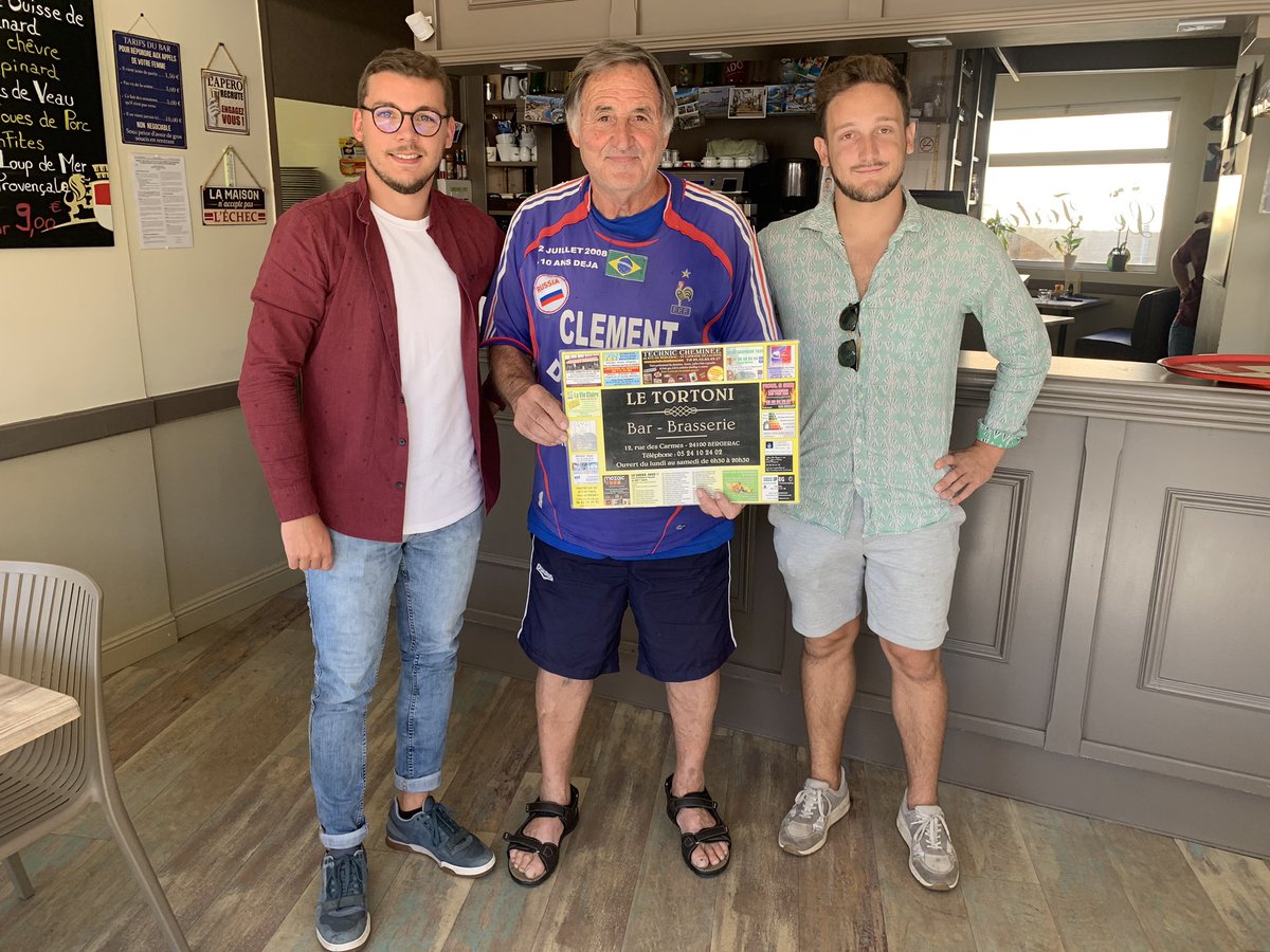 fauvel_paul's tweet photo. Excellent moment passé avec Clément d’Antibes !
Supporter numéro 1 de l’équipe de France avec son coq Balthazar !
Une interview à retrouver demain à la mi-temps du match face à Béziers sur #BPFCTV et dès la semaine prochaine sur nos réseaux sociaux ! https://t.co/tGz5taVTEV