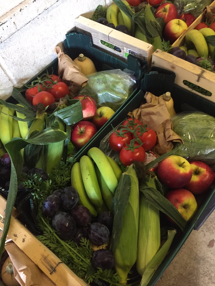 Foodlifeorganic's tweet photo. Happy #OrganicSeptember  !  Here’s a few pics of our organic boxes ready for delivery this week - enjoy! @OrganicNorth https://t.co/2Fv2DiNQFT