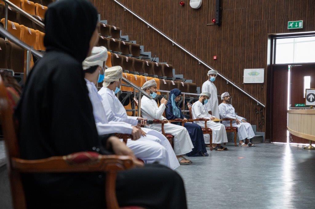 Soharuniv's tweet photo. معالي أ. د. رحمة المحروقية وزيرة التعليم العالي والبحث العلمي والابتكار تزور #جامعة_صحار 
HE Prof. Rahma Al Mahrouqi Minister of @omanmohe 
Visit 
#SoharUni https://t.co/0fesgJJZPV