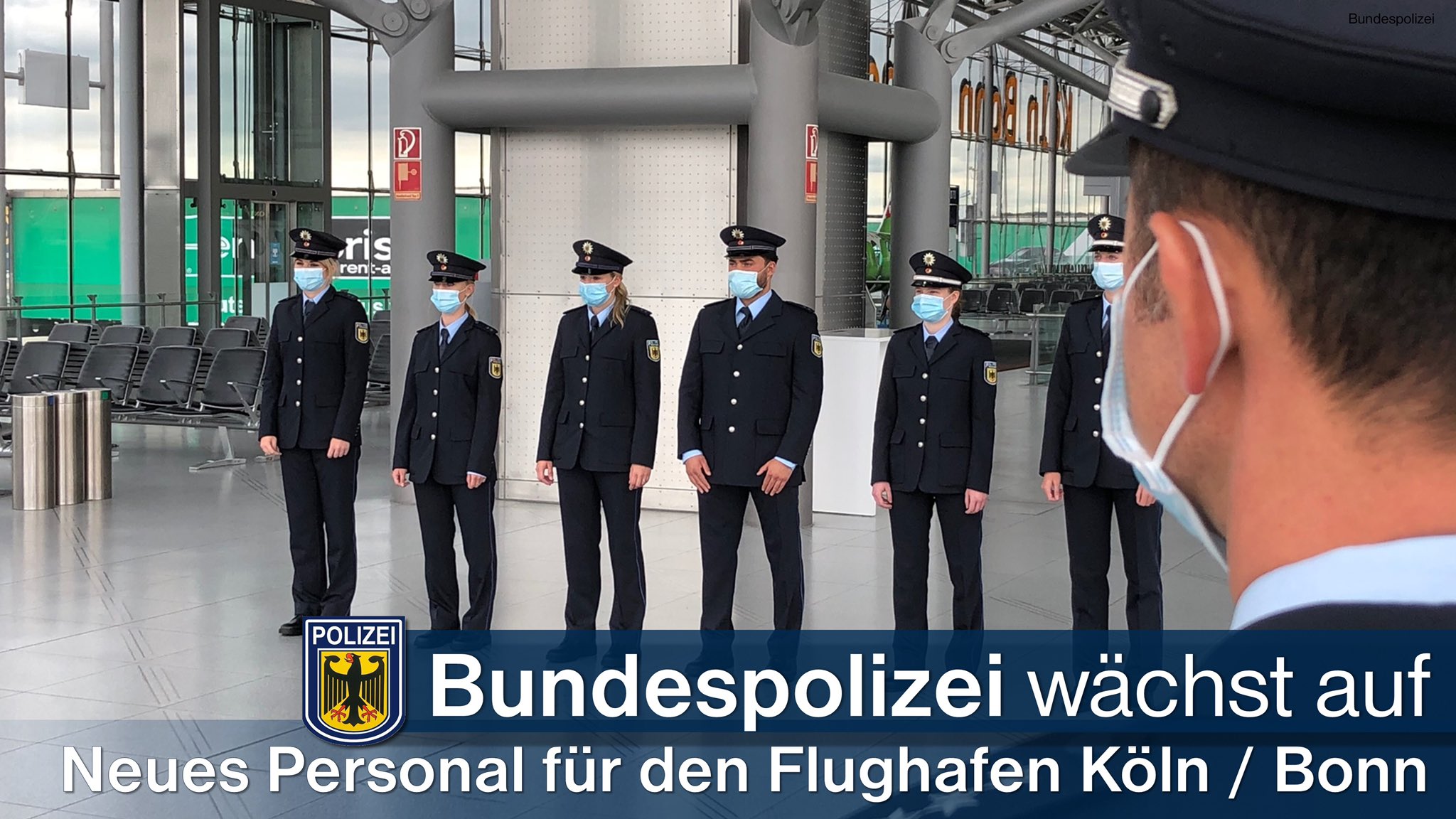 Bundespolizei Nrw 2 Polizeikommissarinnen 3 Polizeimeisterinnen 1 Polizeimeister Wurden Zu Guter Letzt Gestern 9 September Am Airportcgn Koln Vereidigt Damit Darf Sich Die Bpol Dort Uber 6 Einsatzkrafte Freuen Die