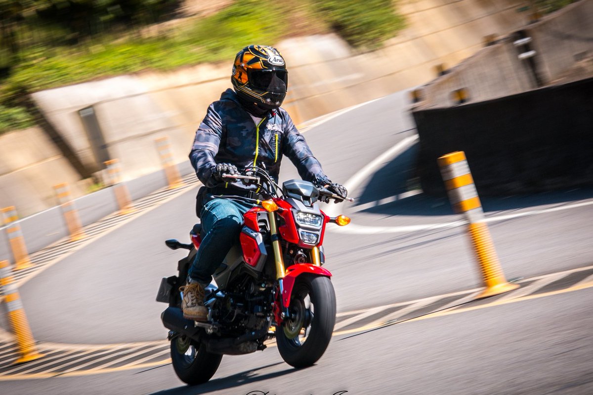 ickkk1's tweet photo. 名前:ming
愛車:シグナスXˋaddress125ssˋmsx125sfˋdrz400sm
身長:172.5
性別:男
出身:台湾-桃園
住み:さいたま市(曾て)
好き:バイクˋmotogp fansˋsuper motoˋ犬
一言:日本へバイク旅行しに行きたいんです!

#バイク乗りとして軽く自己紹介 
#バイク乗りと繋がりたい https://t.co/U4nxsTEnuG