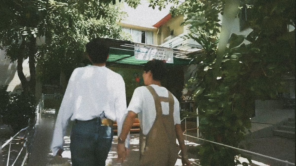 ninisoojumsgun's tweet photo. 𝘠𝘰𝘶𝘳 𝘩𝘢𝘯𝘥 𝘧𝘪𝘵𝘴 𝘪𝘯 𝘮𝘪𝘯𝘦 𝘭𝘪𝘬𝘦 𝘪𝘵'𝘴 𝘮𝘢𝘥𝘦 𝘫𝘶𝘴𝘵 𝘧𝘰𝘳 𝘮𝘦
𝘉𝘶𝘵 𝘣𝘦𝘢𝘳 𝘵𝘩𝘪𝘴 𝘮𝘪𝘯𝘥, 𝘪𝘵 𝘸𝘢𝘴 𝘮𝘦𝘢𝘯𝘵 𝘵𝘰 𝘣𝘦
#DearFutureDiaryThailand #ออฟกัน https://t.co/yVKzeBMKw1