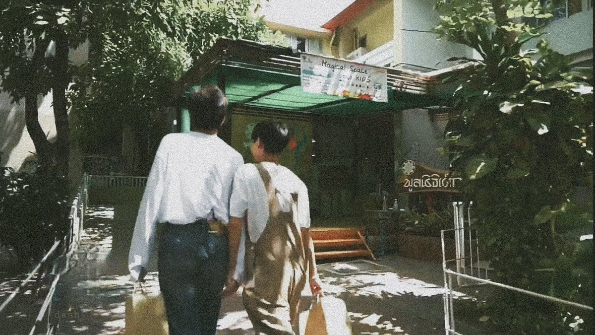 ninisoojumsgun's tweet photo. 𝘠𝘰𝘶𝘳 𝘩𝘢𝘯𝘥 𝘧𝘪𝘵𝘴 𝘪𝘯 𝘮𝘪𝘯𝘦 𝘭𝘪𝘬𝘦 𝘪𝘵'𝘴 𝘮𝘢𝘥𝘦 𝘫𝘶𝘴𝘵 𝘧𝘰𝘳 𝘮𝘦
𝘉𝘶𝘵 𝘣𝘦𝘢𝘳 𝘵𝘩𝘪𝘴 𝘮𝘪𝘯𝘥, 𝘪𝘵 𝘸𝘢𝘴 𝘮𝘦𝘢𝘯𝘵 𝘵𝘰 𝘣𝘦
#DearFutureDiaryThailand #ออฟกัน https://t.co/yVKzeBMKw1