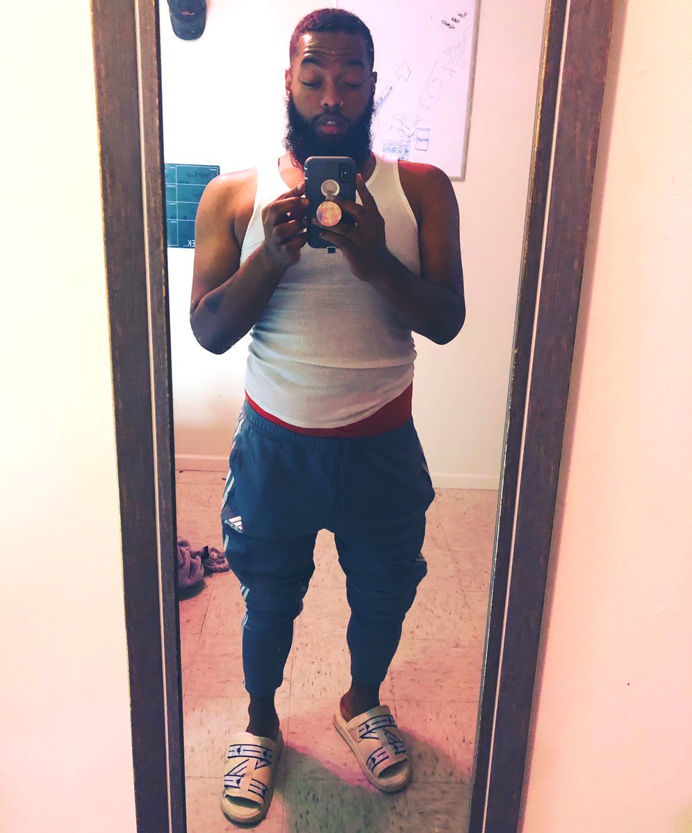 IAMJDERRICK's tweet photo. Good M. https://t.co/BAEKZTs4TY