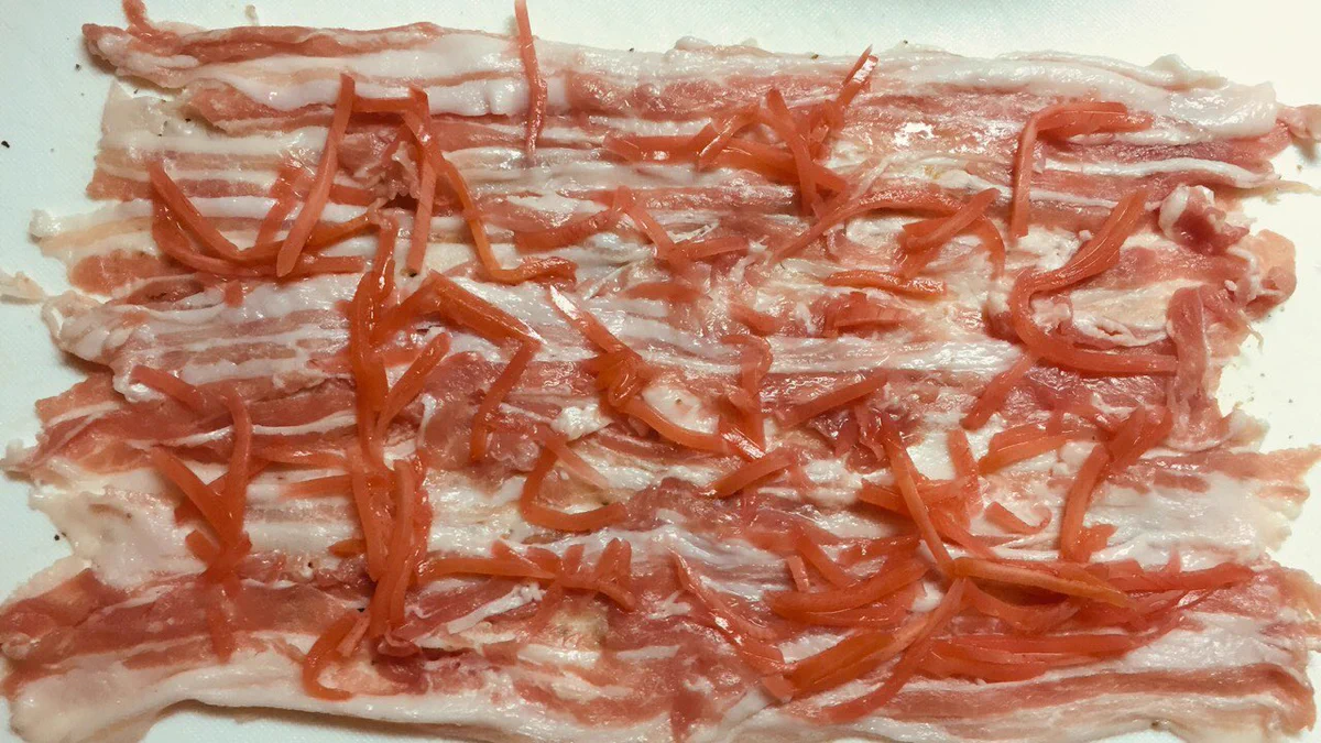 自分好みに色々アレンジもできそう！豚バラと紅生姜で作れる簡単料理！