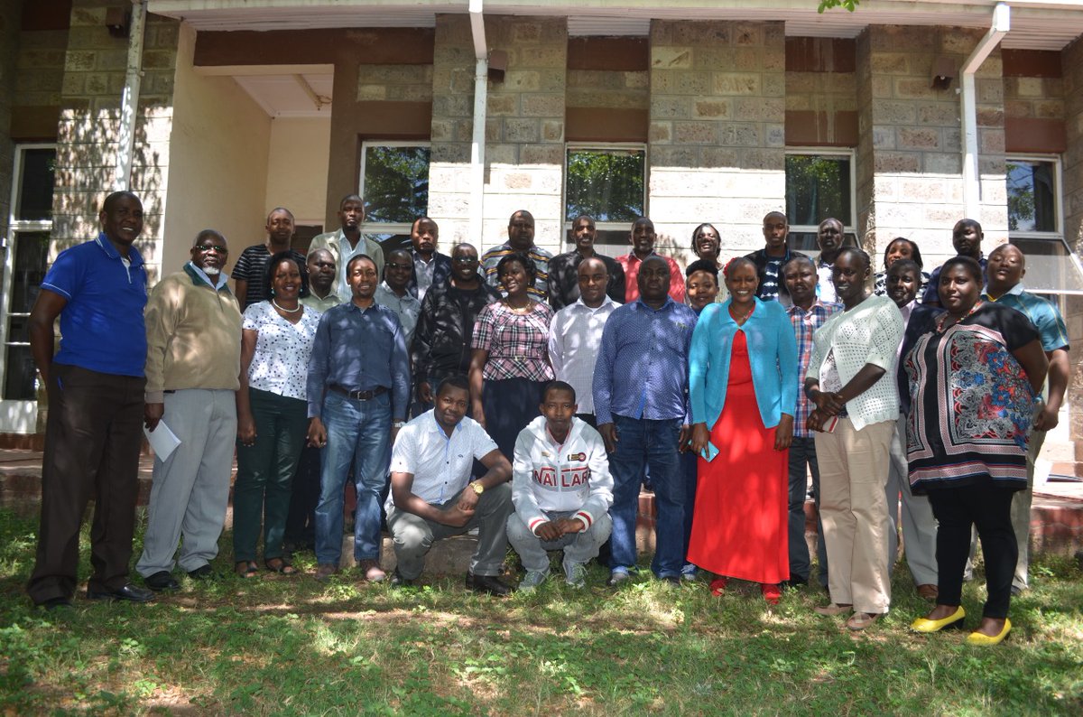 EAPC_PLC's tweet photo. This week’s #ThrowbackThursday
3 years ago, Staff attending a seminar on Preventing, Identifying and Eradicating Corruption Practices, facilitated by @EACCKenya.
Feel free to tag a familiar face.
#BlueTriangleTurnaround
#BuildWithBlueTriangleCement https://t.co/PeoSFX1qal