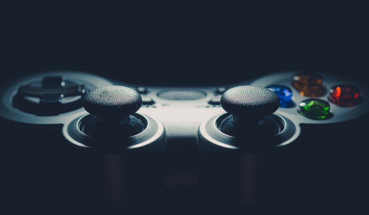 angersgeekfest's tweet photo. ❗ PROGRAMMATION ❗

Tournois, blind tests, réalité virtuelle ou encore simulateur de course automobile, venez au Angers Geekfest pour découvrir notre espace 100% #gaming avec @Gamecash_fr !! 🤩

Prenez vos places ici !! 👇
https://t.co/Sz7NrccVxJ

#AGF20 #Geekfest #angers #geek https://t.co/SCVOhJV2Am