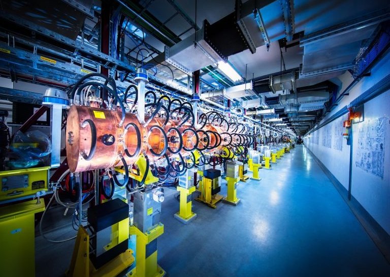 2) The 86 meter long  #Linac4 is the first accelerator in the chain! It takes negative hydrogen ions (a hydrogen atom with an additional electron) from the source and accelerates them up to 160 MeV!Linac4 will replace the old Linac2 from next year. https://home.cern/science/accelerators/linear-accelerator-4
