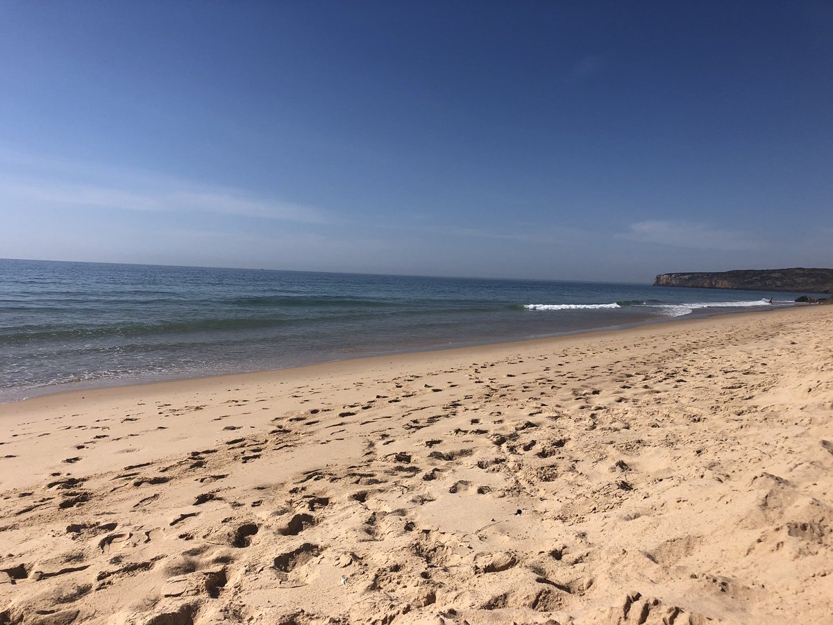ElaClark's tweet photo. ☀️🇵🇹🏝 Time out 🧘🏼‍♀️💕 #beach_time #algarve https://t.co/CcLPYDEvrB