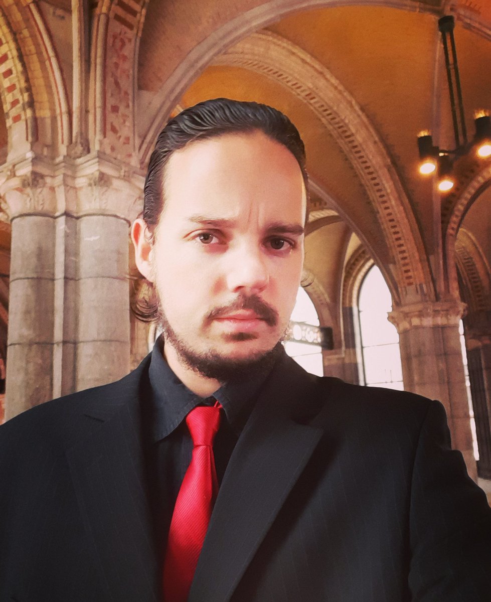 soundguybrian's tweet photo. Today i had a fun day working day. I had a acting part in a reconstruction tv show. Suit up😉😎 #actor #acteur #acteren #setlife #actor4life #acting #acting4life #actor4life #suitup https://t.co/sHqpAS6OFr