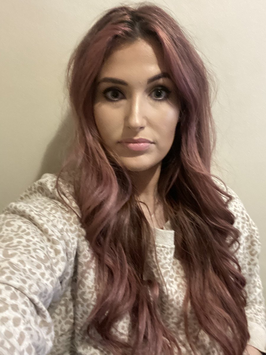 Mish_K_'s tweet image. Have you guys watched my new YouTube video yet?! 

youtu.be/JYhjadzSwu0

#makeupartist #youtubechannel #makeuphowto