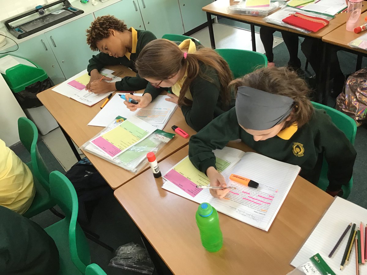 HawksMps's tweet photo. In English, we are identifying features of a setting description. We are creating a key and working hard to present our work neatly in books. @EnglishMPS_ https://t.co/KOqqaLQnaX