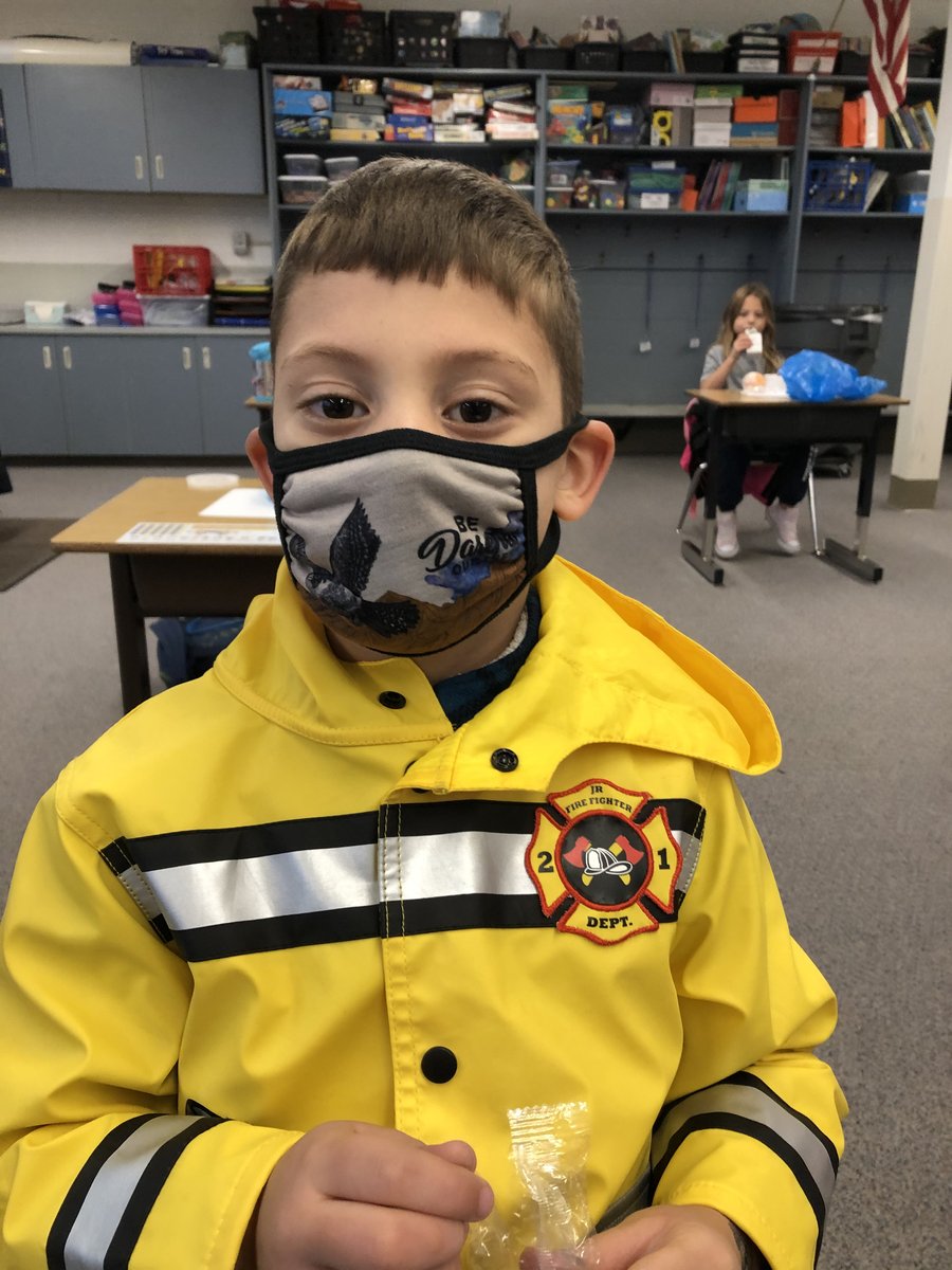 Day 2 in the books and we cut our time in symptom screening lines by 15 minutes! Also, that’s one fine looking #FitzFalcon and one fine looking mask! #GROW #GROWthTakesCourage #BeDarefulOutThere