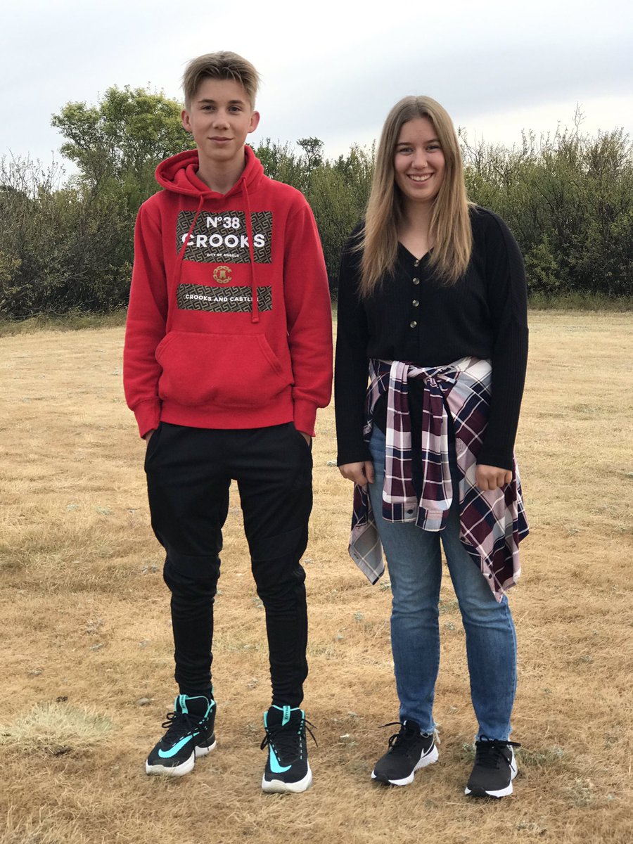 joaniemc75's tweet photo. Last first day pic for Emma, Cameron grade 9, mom’s chilly 1st day of 7 outdoor prek family meetings. https://t.co/I3LndLxdVk