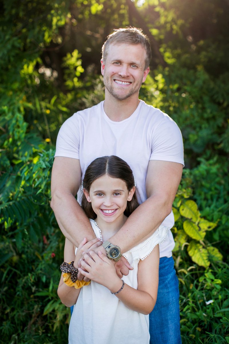resilience2ref1's tweet photo. The blessings don't seem to be stopping! ⁠My amazing neighbor, Alana, gave me a complimentary session with her sister Steph, @steph_bloom a photographer.⁠ At, "The Golden Hour," we capture memorable moments that will now last forever, Thanks Alana! https://t.co/uxoMsl26ML