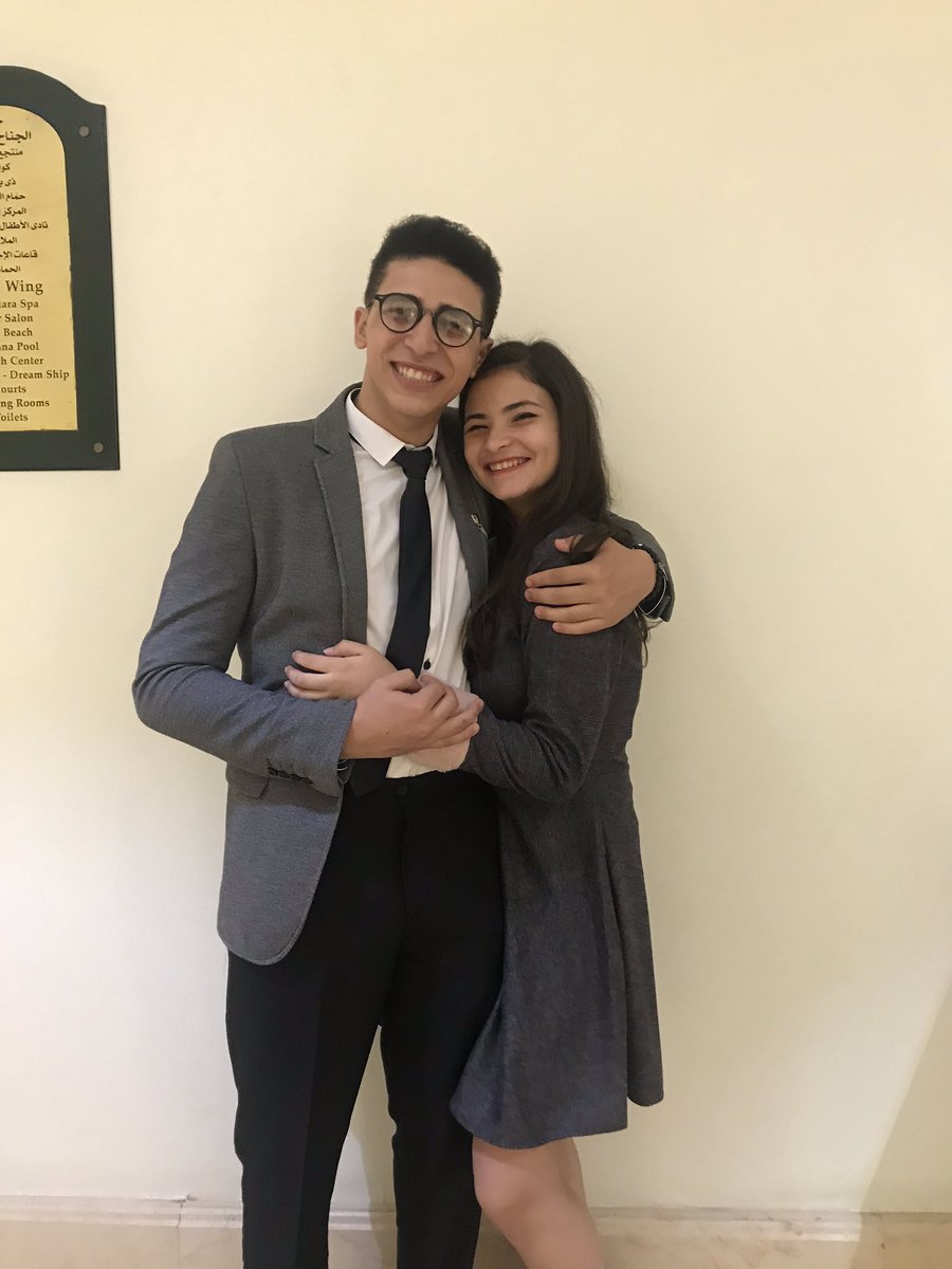 ykhaledw's tweet photo. الحمدلله المهندسين فى البيت زادوا واحد بأجمل واحدة فى الدنيا ♥️♥️ الف مليون مبروك يا قمر و يا رب يوفقك و اشوفك انجح واحدة فى الدنيا كلها ♥️♥️♥️♥️♥️♥️♥️♥️♥️♥️♥️ https://t.co/KpVk37ehgV