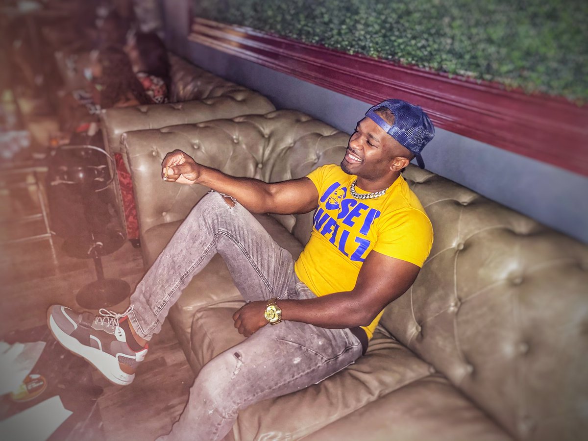 JoseyWellz's tweet photo. @jhonnycharles88 New new music 🎶 on the way September 18,2020 https://t.co/jTzOWDttj8