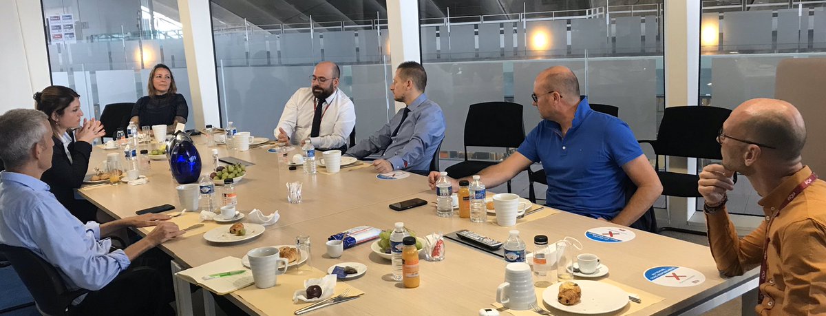 Moment précieux d’échanges avec nos agents #Voyages #SNCF. De l’énergie, l’envie de partager les valeurs SNCF, et surtout, surtout, toujours au services de nos clients. 
Bravo!